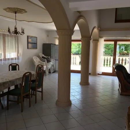 شقة Csok Apartmanhaz