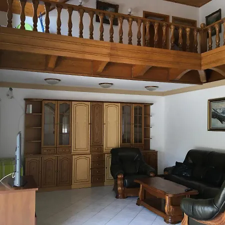 Csok Apartmanhaz بالاتونفوريد