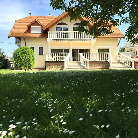 Apartment Csok Apartmanhaz Balatonfured