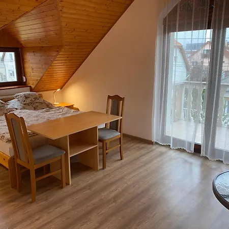 Csok Apartmanhaz شقة *