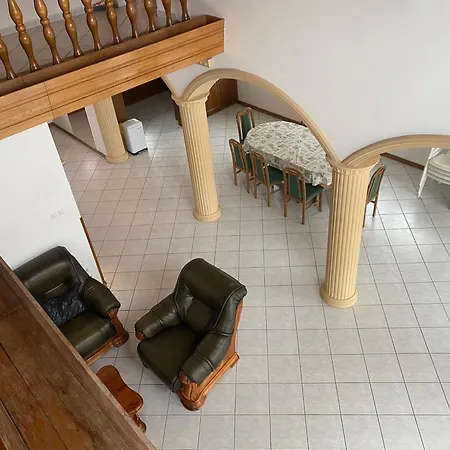 شقة Csok Apartmanhaz *